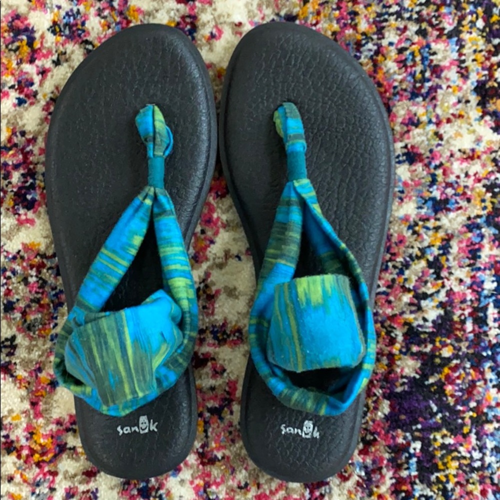 Sanuk sandals